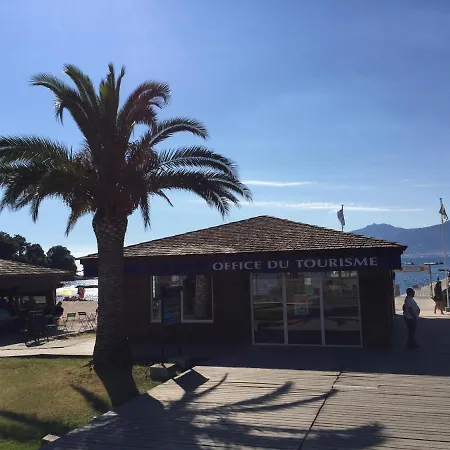 Chambre Aventure Vue Exceptionnelle Porticcio Δωμάτια σε οικογενειακή κατοικία *